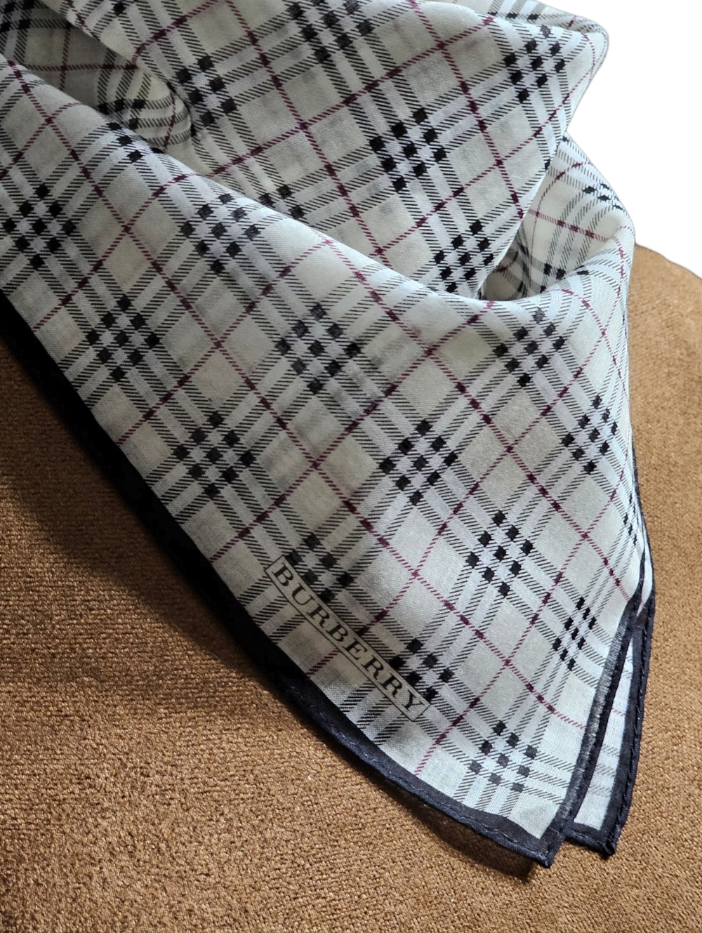 BURBERRY SCARF - Picture 12 of 13